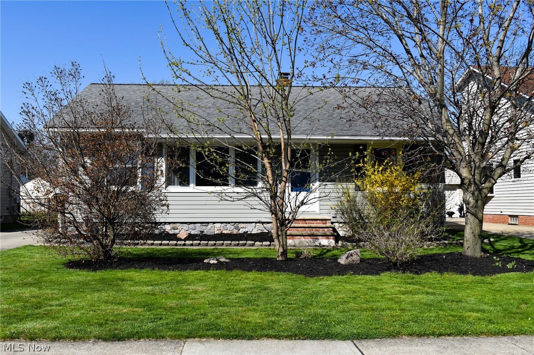 674 Dickerson Road Willowick, OH 44095 - Photo 3 of 18