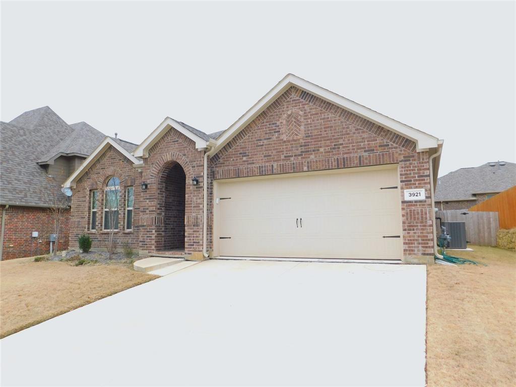 3921 Roxbury Street Denton, TX 76210 - Photo 2 of 31