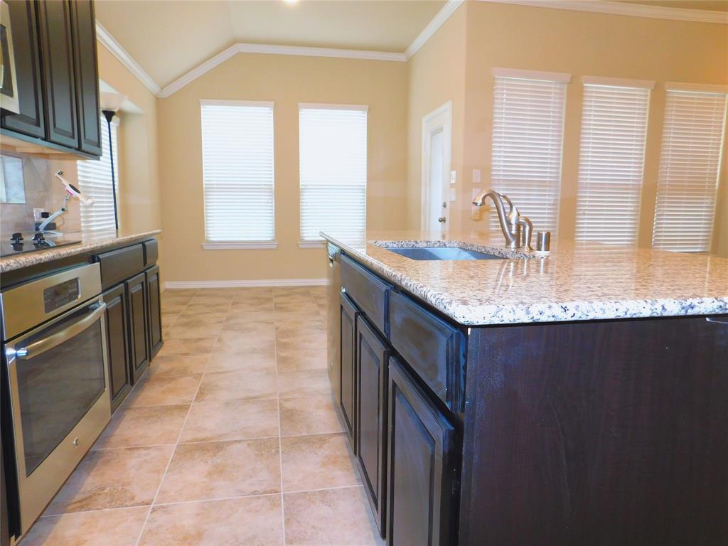 3921 Roxbury Street Denton, TX 76210 - Photo 10 of 31