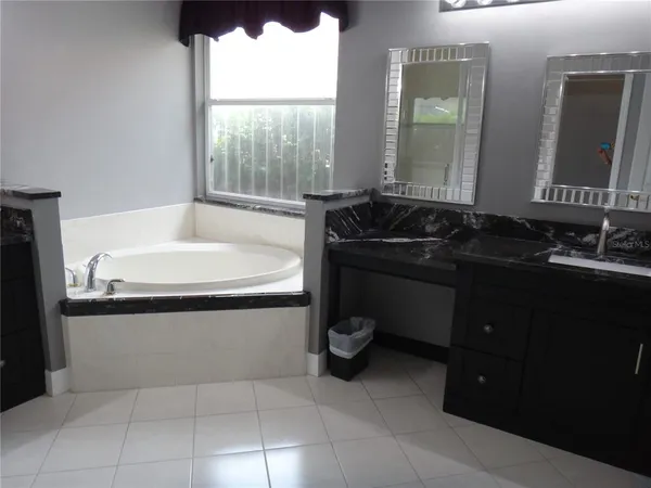 $3,300 | 9460 Portside Terrace, Bradenton, FL 34212
