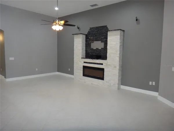 $3,300 | 9460 Portside Terrace, Bradenton, FL 34212