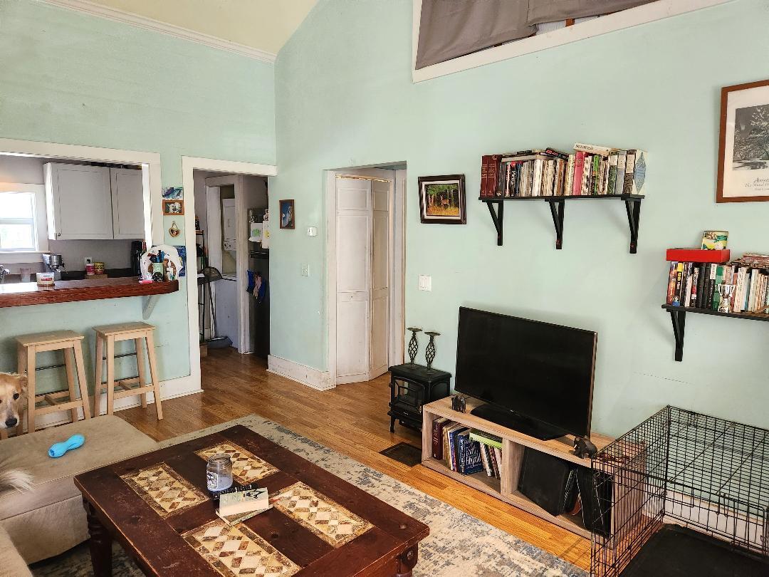 2210 Staples Avenue Key West, FL 33040 - Photo 10 of 33 a living room with furniture and a flat screen tv