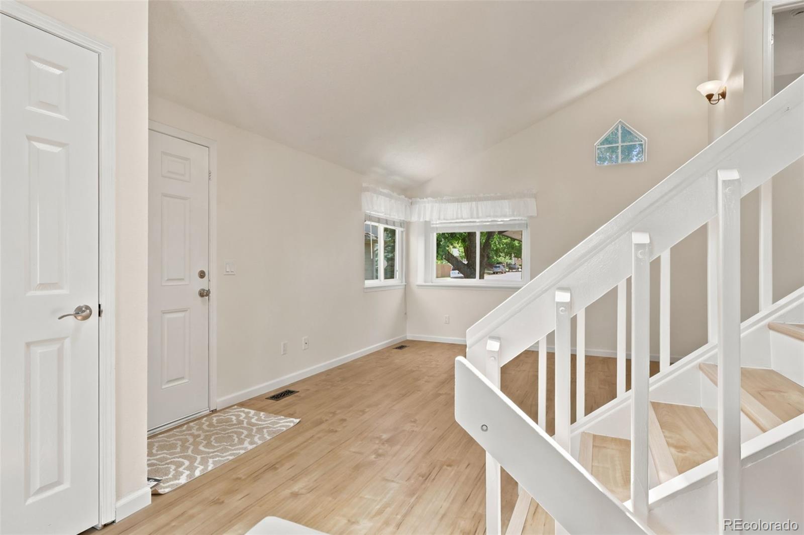 9600 Pendleton Drive Highlands Ranch, CO 80126 - Photo 2 of 29