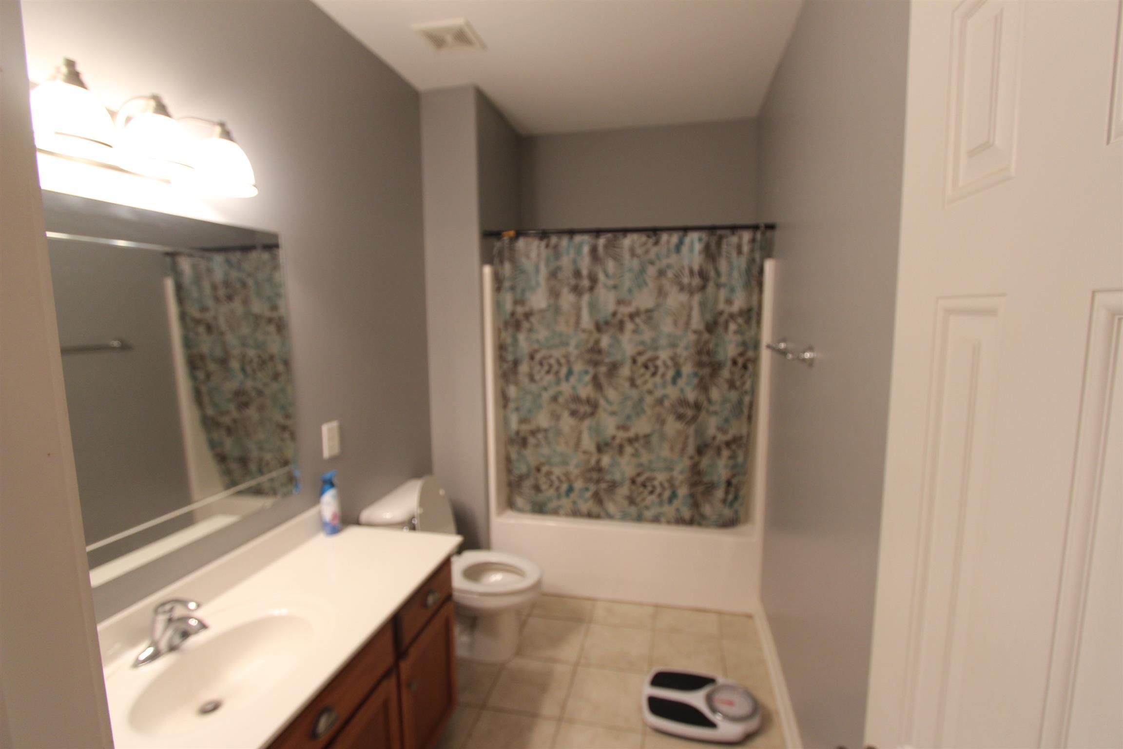 3844 Big Springs Road Lebanon, TN 37090 - Photo 13 of 19 Guest Bath