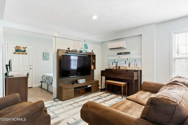 $3,600 | 116 Palm Breeze Drive, Carolina Beach, NC 28428