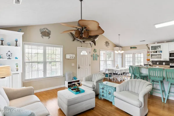 $3,600 | 116 Palm Breeze Drive, Carolina Beach, NC 28428