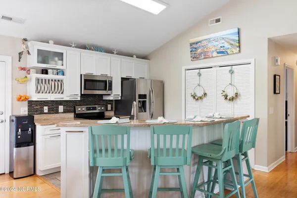 $3,600 | 116 Palm Breeze Drive, Carolina Beach, NC 28428