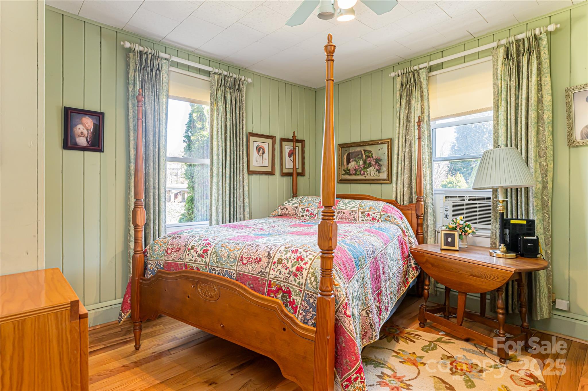 338 Morgan Road Candler, NC 28715 - Photo 21 of 42 a bedroom with a bed and a table