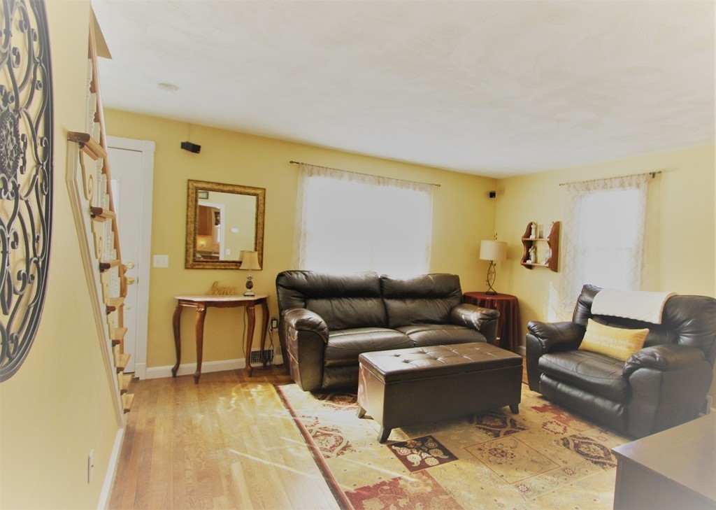 19 Old Charter Road Marlborough, MA 01752 - Photo 3 of 22 Gallery Image 3
