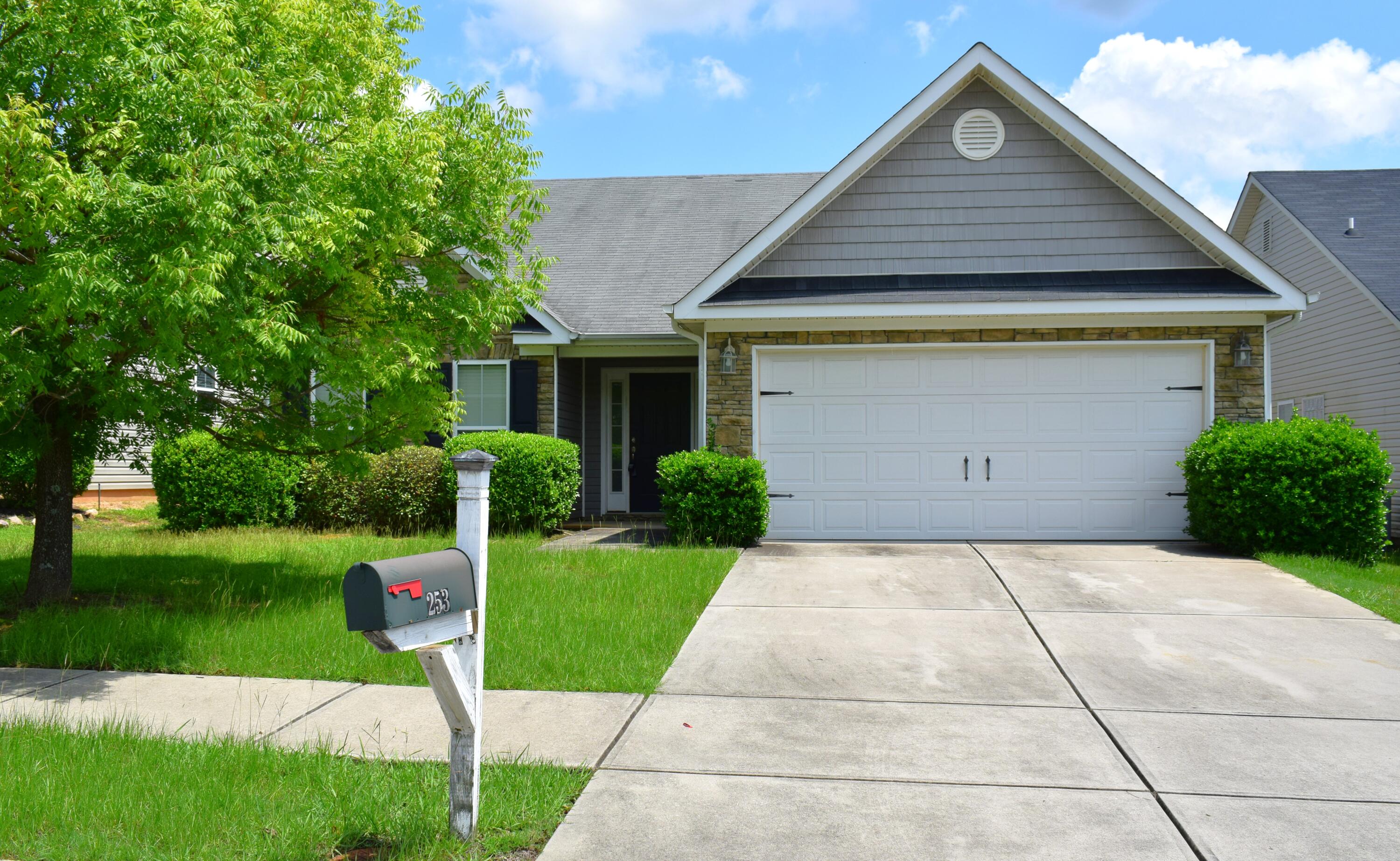 253 High Meadows Circle Grovetown, GA 30813 - Photo 3 of 32 DSC_0361