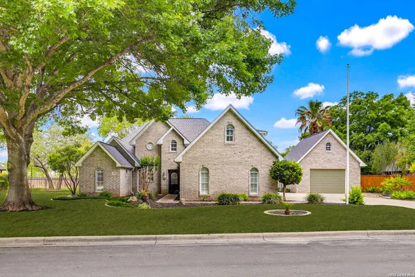 $669,900 | 2206 South Abbey Loop, New Braunfels, TX 78130