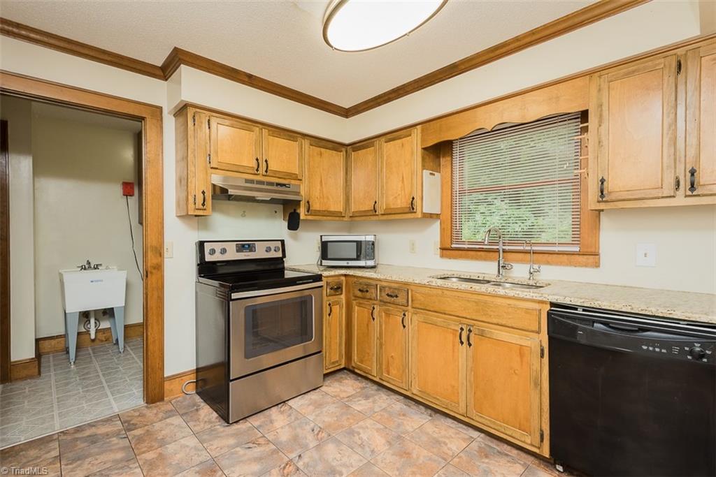 7030 Stockard Road Snow Camp, NC 27349 - Photo 13 of 31 Gallery Image 13
