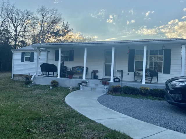 $399,900 | 323 Buzzard Roost Road, Chapel Hill, TN 37034