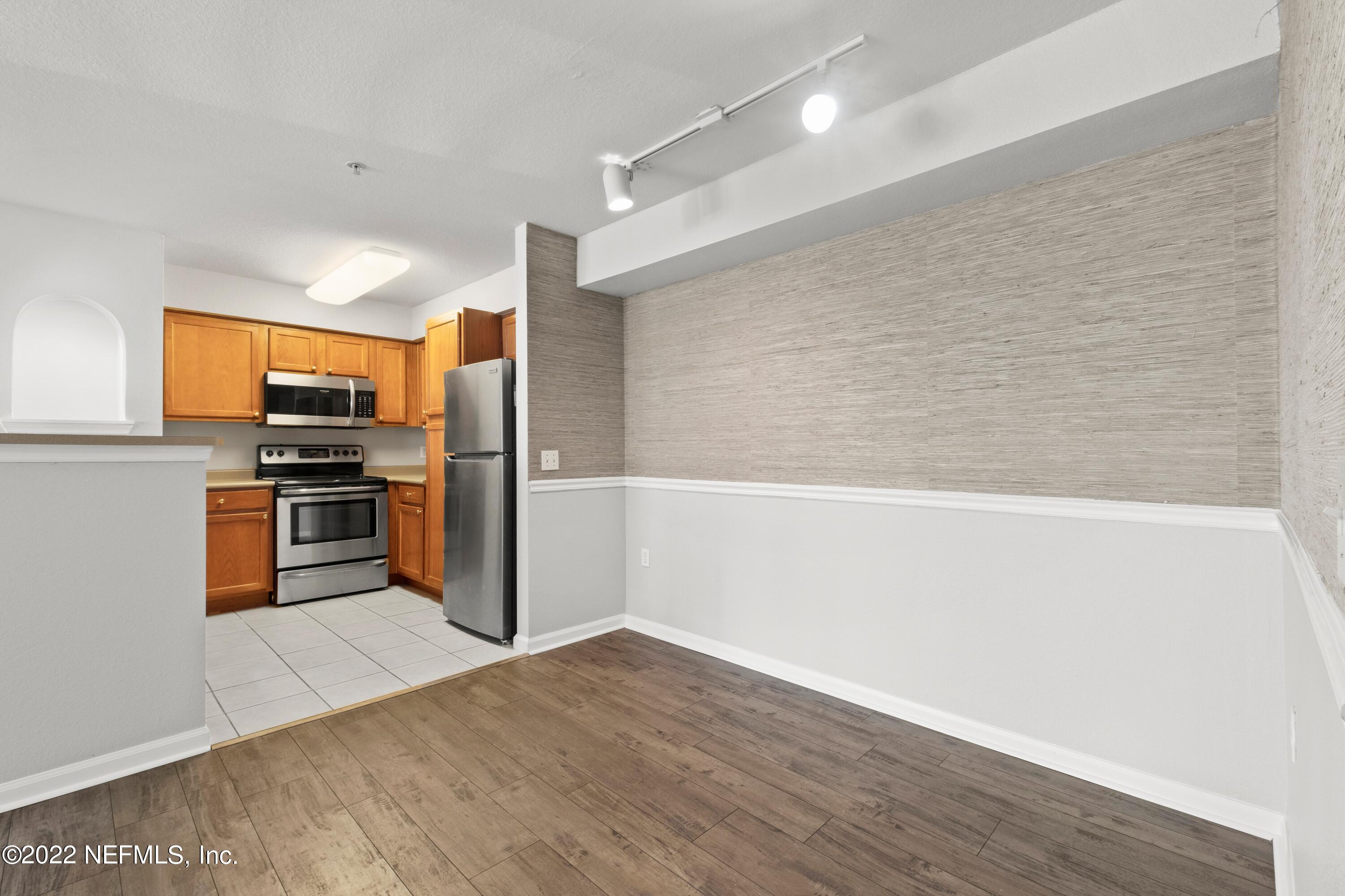 8550 Touchton Road, Unit 821 Jacksonville, FL 32216 - Photo 12 of 58 Dining Room