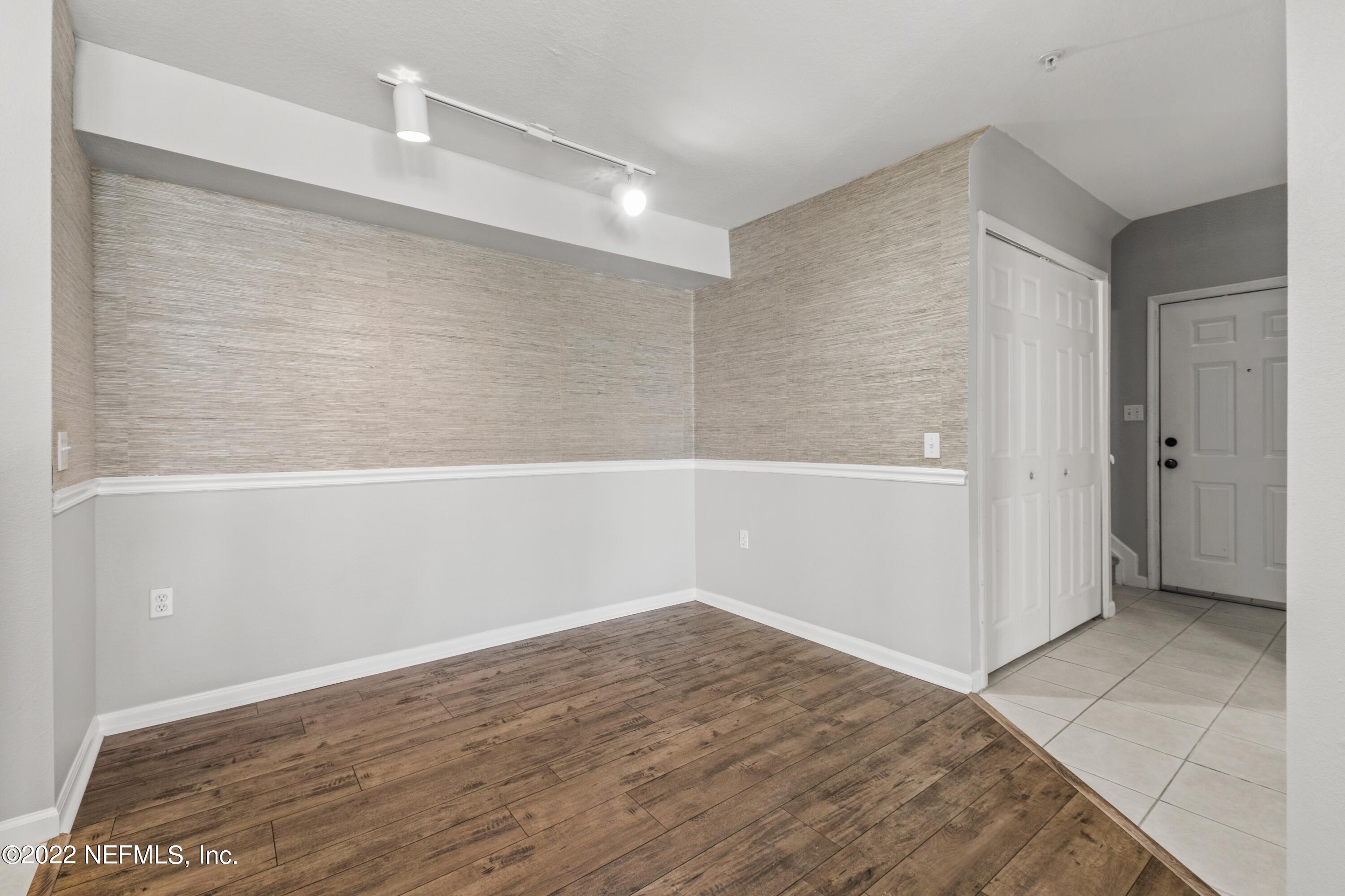 8550 Touchton Road, Unit 821 Jacksonville, FL 32216 - Photo 13 of 58 Dining Room