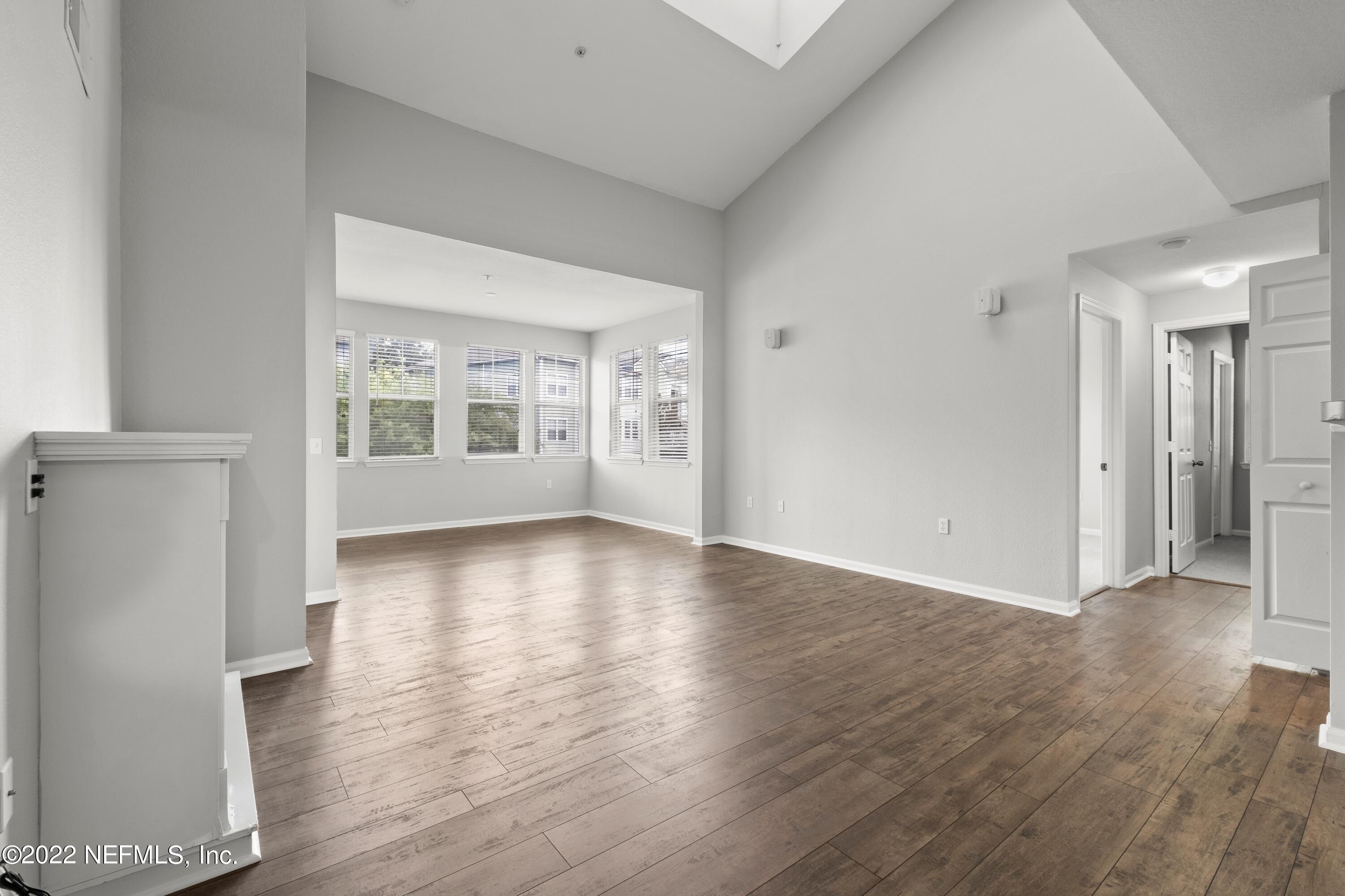 8550 Touchton Road, Unit 821 Jacksonville, FL 32216 - Photo 7 of 58 Great Room