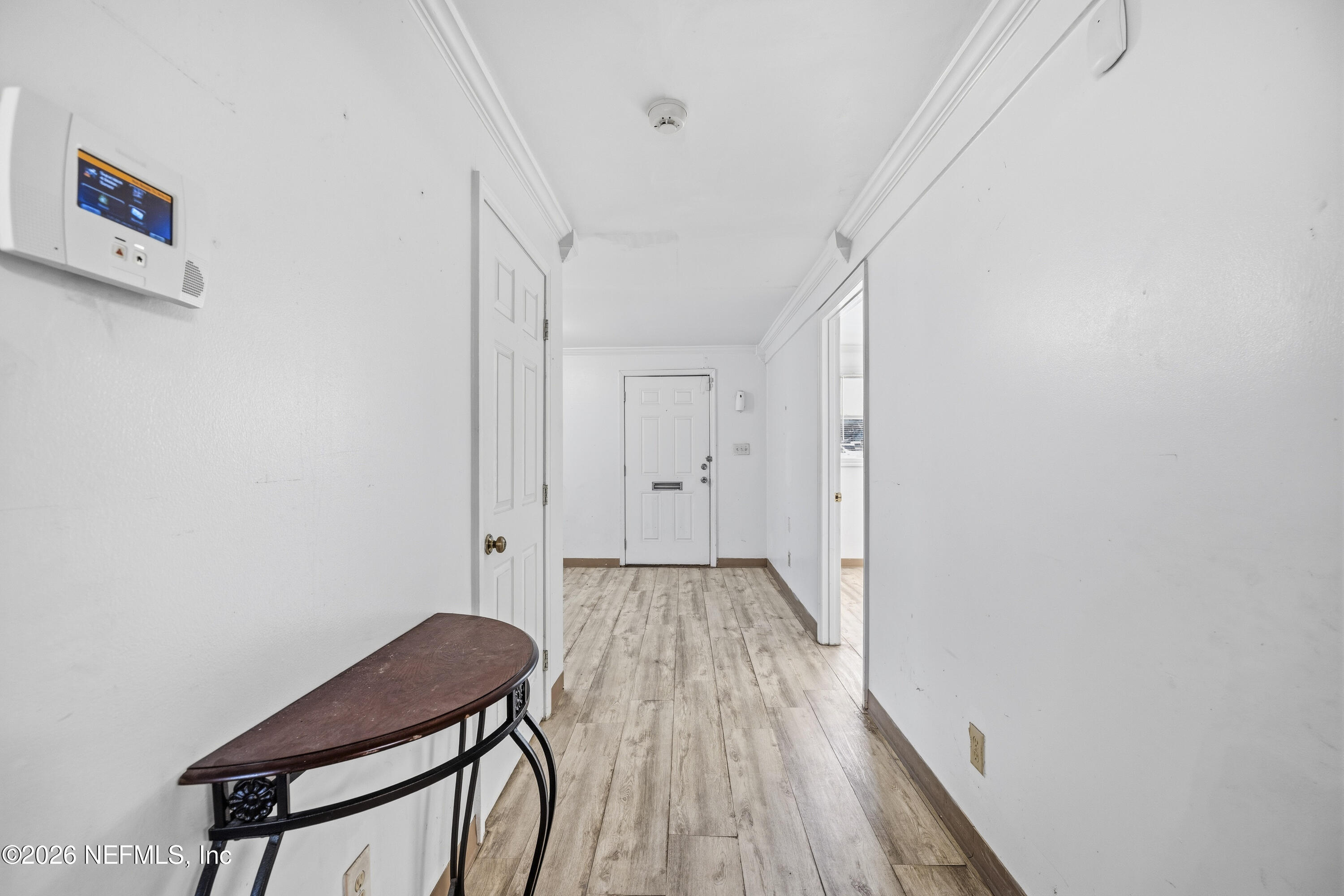 3754 St Augustine Road Jacksonville, FL 32207 - Photo 10 of 26 09 Hallway