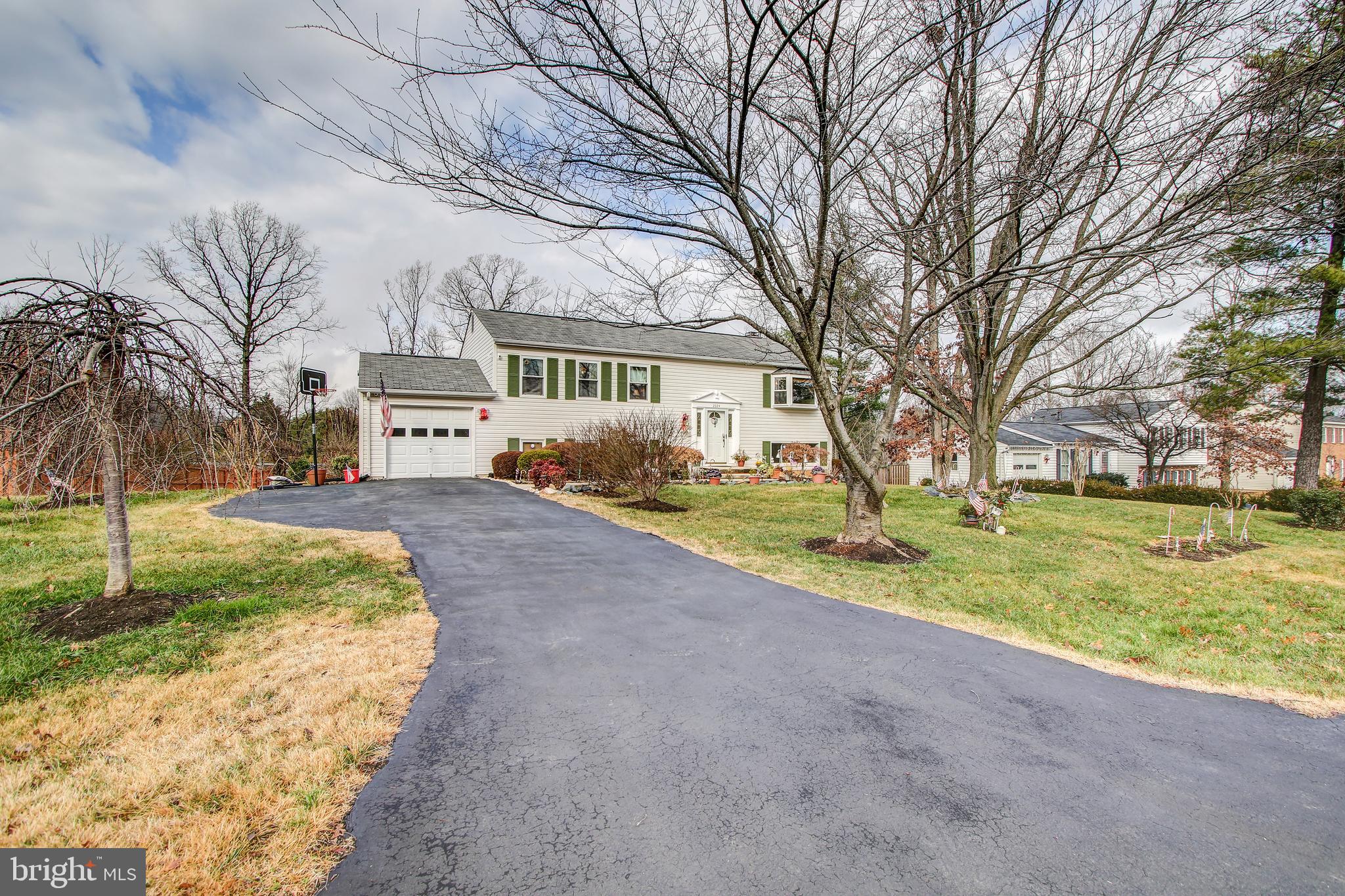 2324 Archdale Road Reston, VA 20191 - Photo 2 of 36