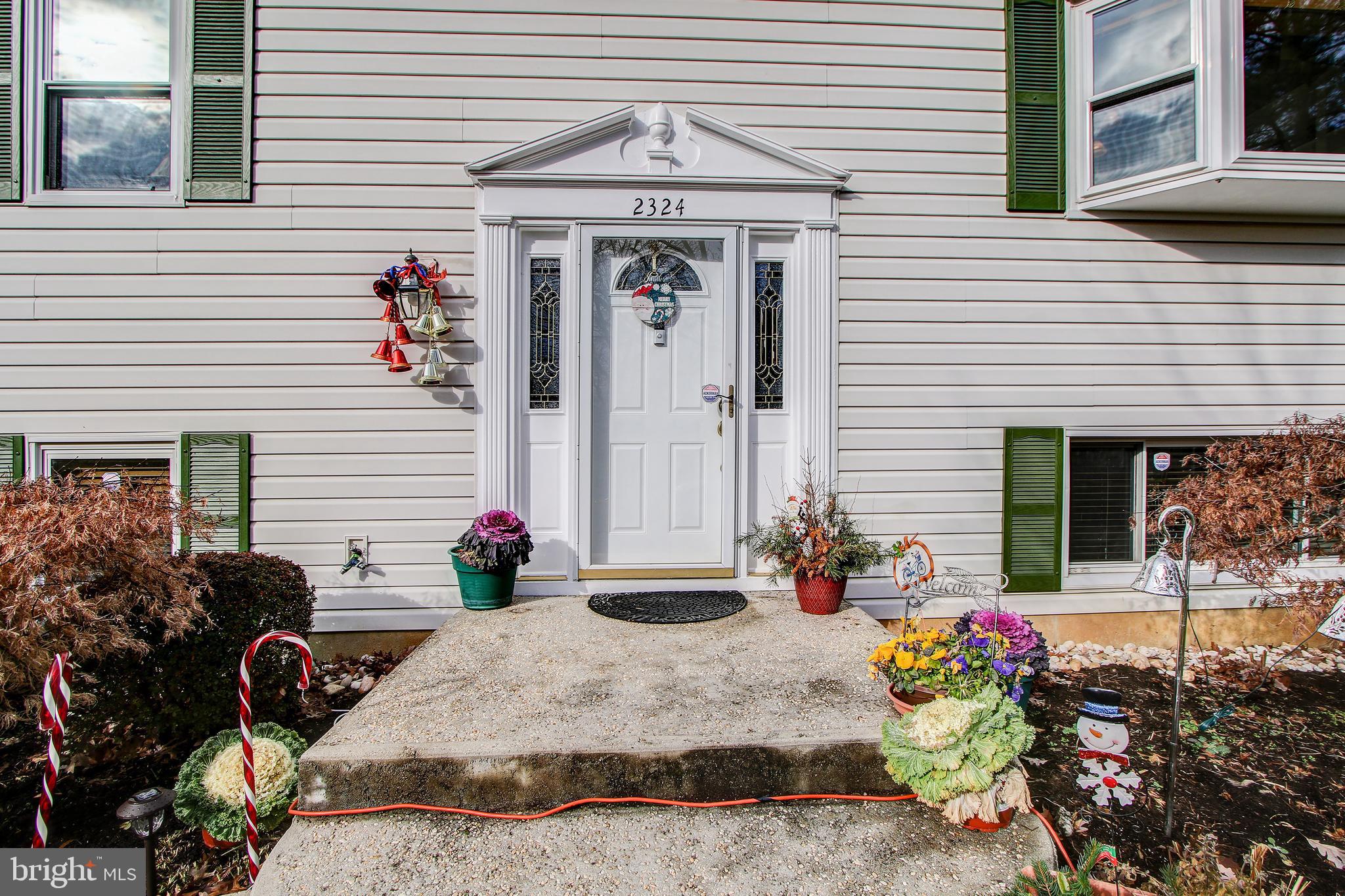 2324 Archdale Road Reston, VA 20191 - Photo 4 of 36