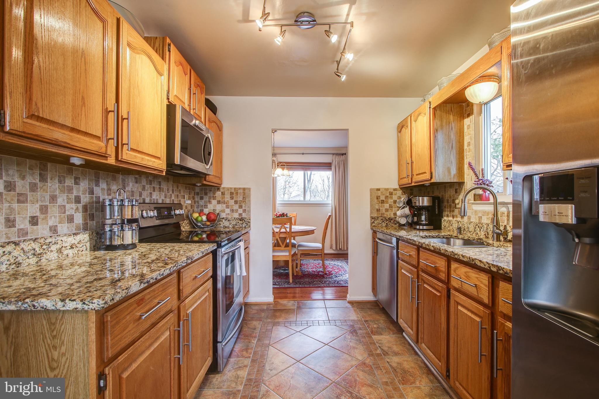 2324 Archdale Road Reston, VA 20191 - Photo 8 of 36