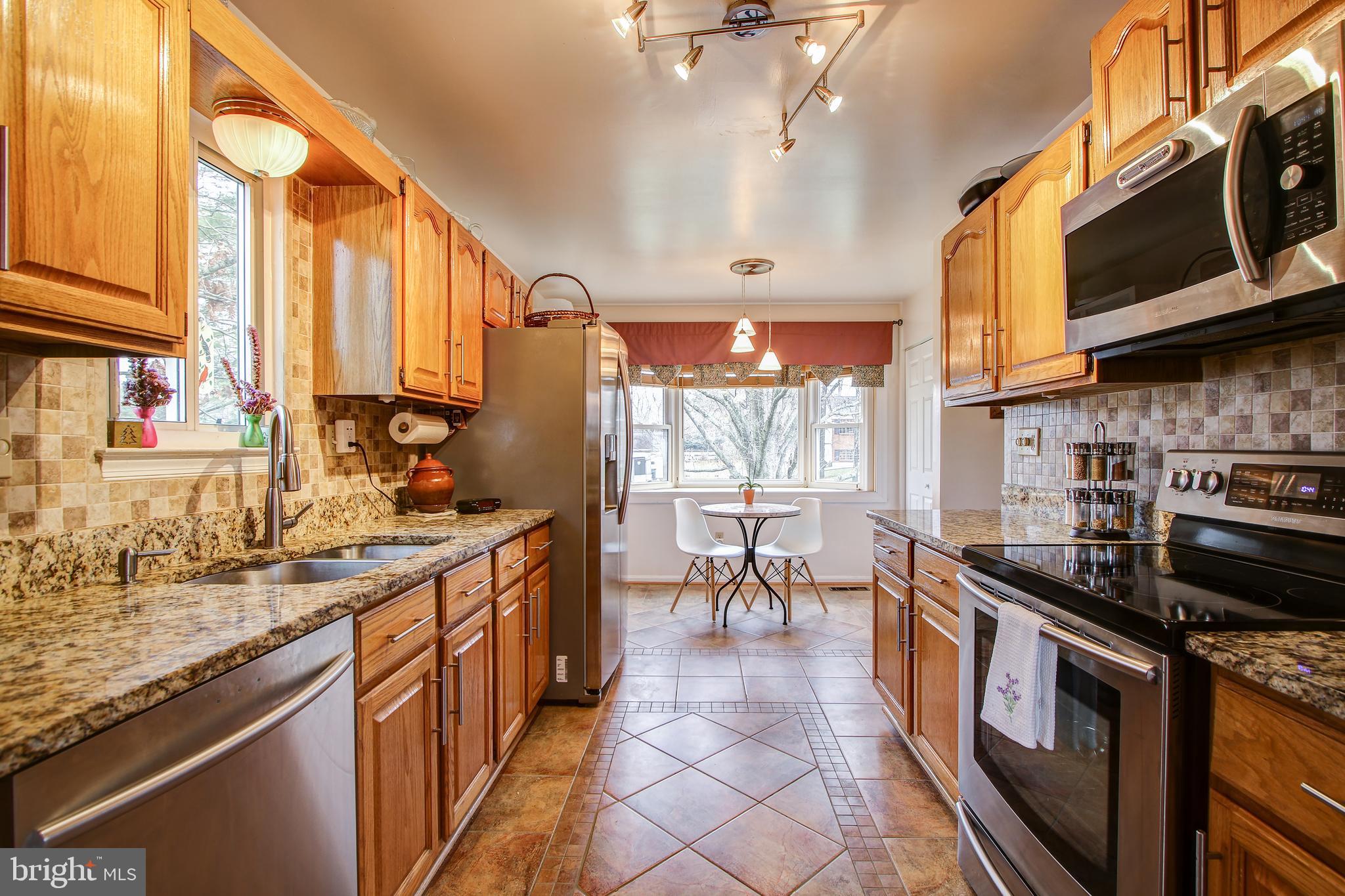 2324 Archdale Road Reston, VA 20191 - Photo 10 of 36