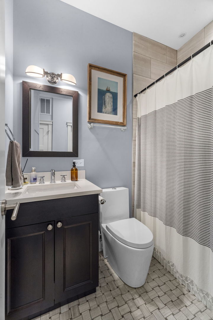 3322 North Kenmore Avenue, Unit 2 Chicago, IL 60657 - Photo 18 of 22