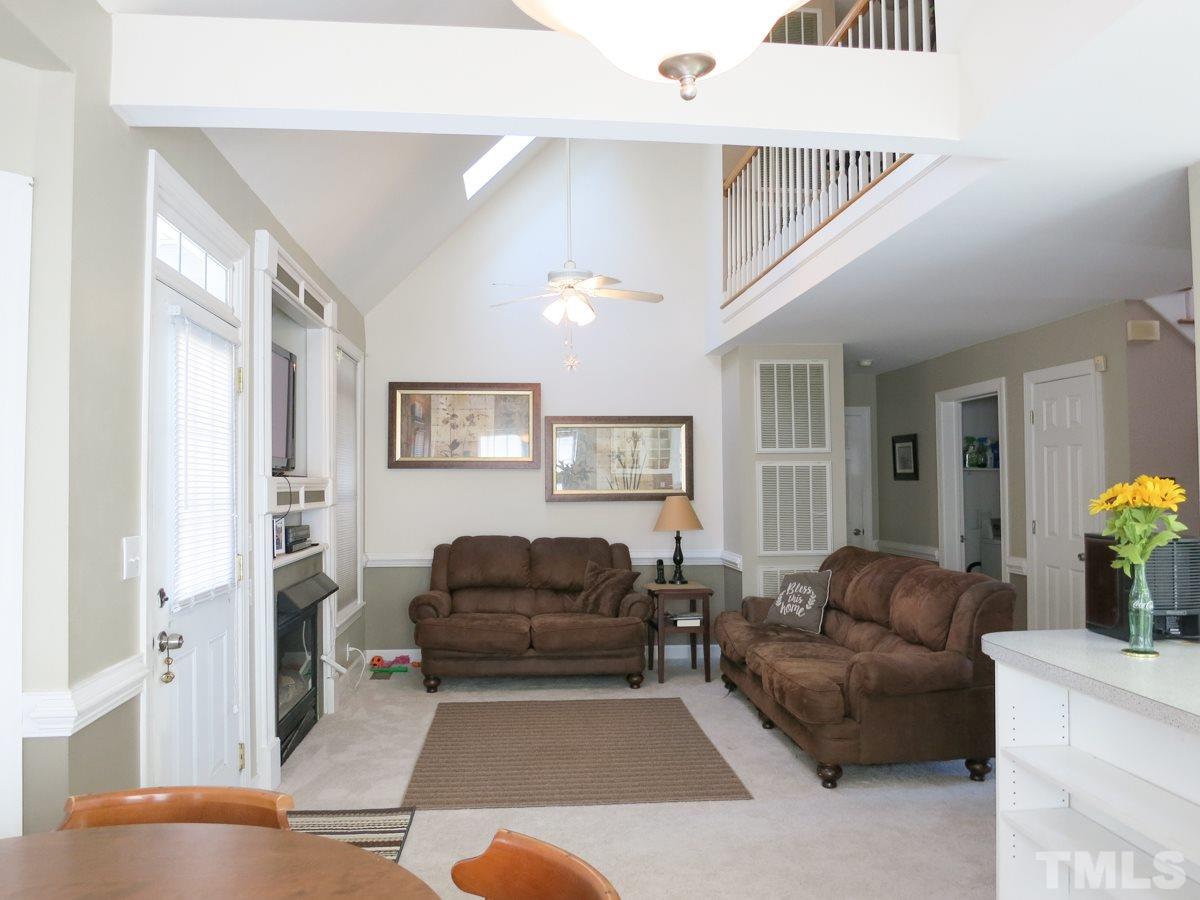 2845 Praire View Point Wendell, NC 27591 - Photo 6 of 25 Another view of the spacious vaulted Living Rm.