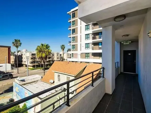 $2,850 | 137 West 6th Street, Unit 204, Long Beach, CA 90802