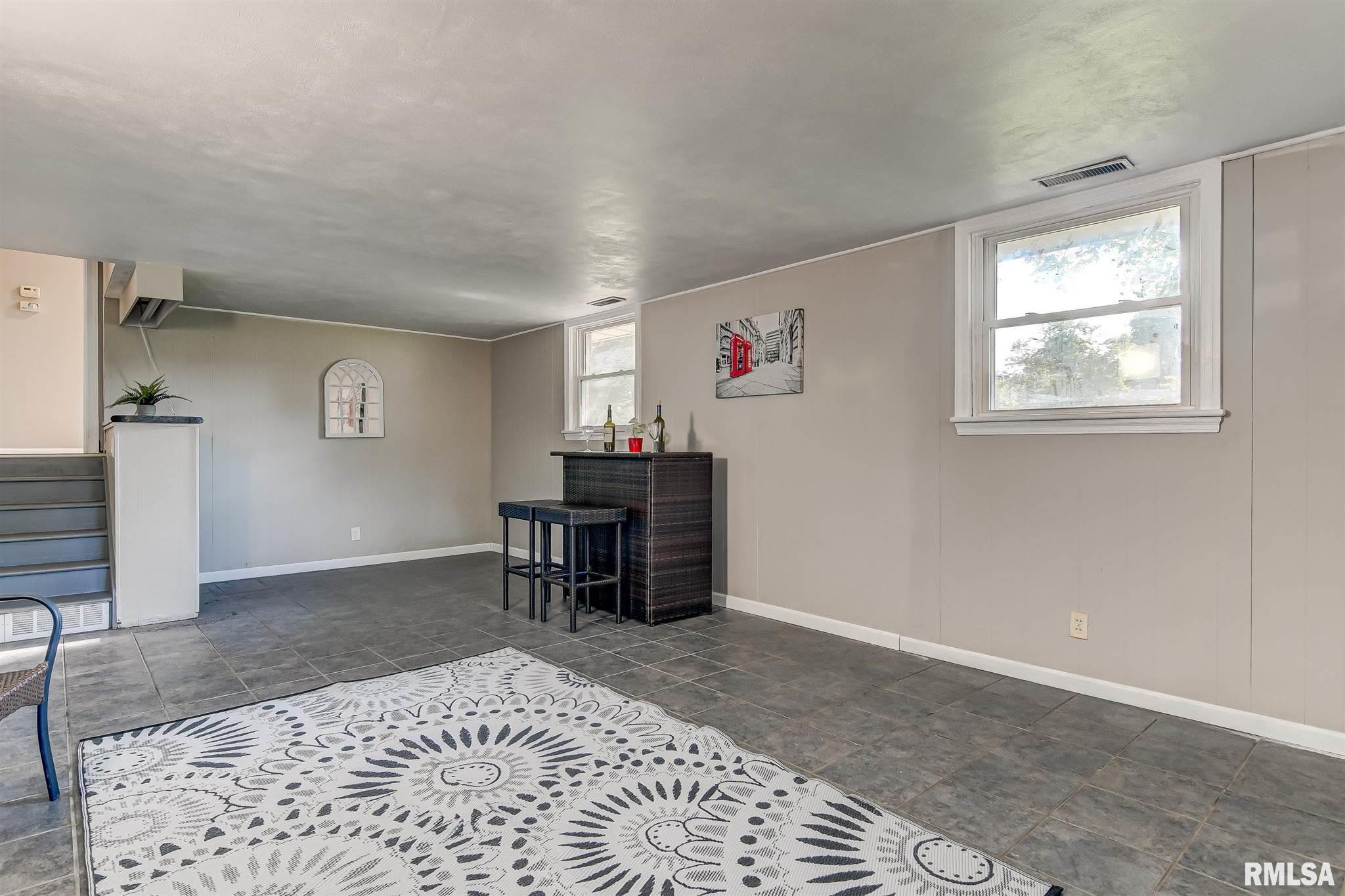 30 Robinhood Lane Springfield, IL 62704 - Photo 19 of 28 Gallery Image 19