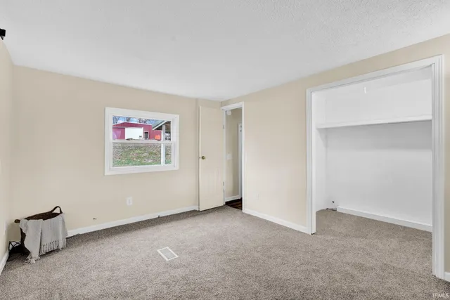 $179,900 | 602 Noe Road, Orleans, IN 47452