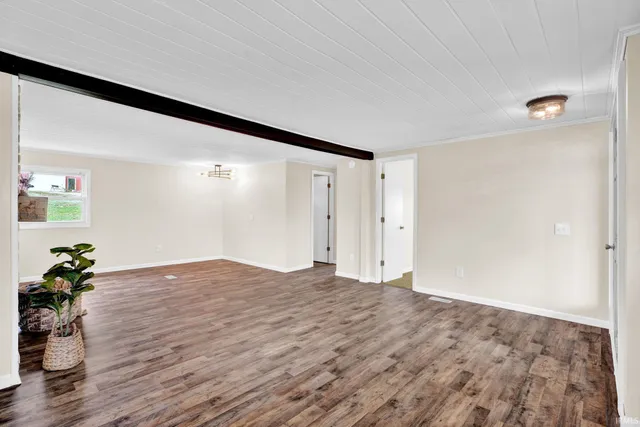 $179,900 | 602 Noe Road, Orleans, IN 47452