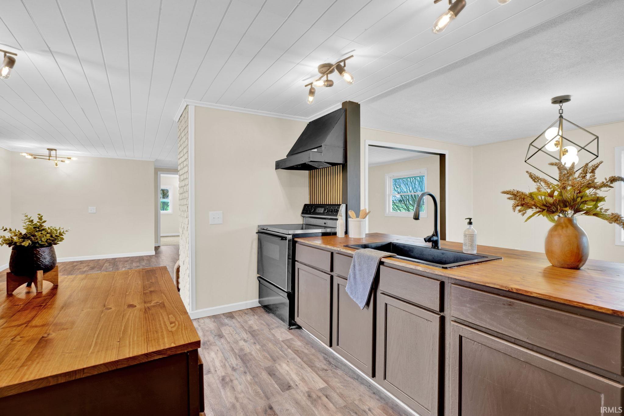 602 Noe Road Orleans, IN 47452 - Photo 7 of 21