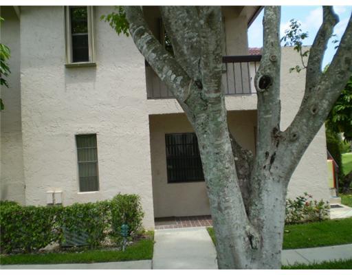 7970 Eastlake Drive, Unit 15A Boca Raton, FL 33433 - Photo 2 of 12 a picture of a tree