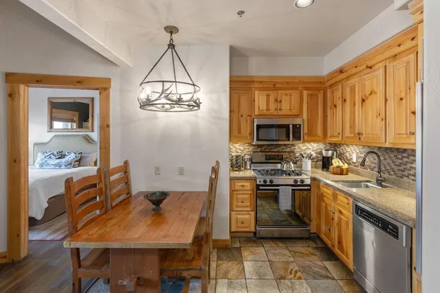 $1,025,000 | 457 Mountain Village Boulevard, Unit 4214, Mountain Village, CO 81435