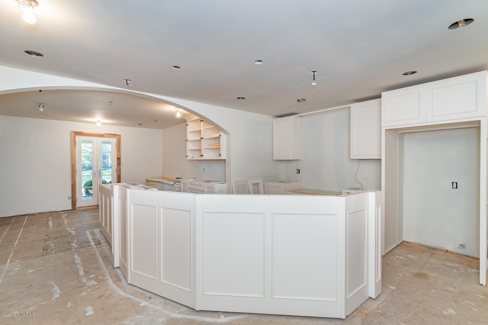 Eat-In Kitchen