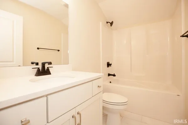 $2,700 | 3351 White Oak Court, Newburgh, IN 47630