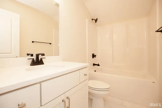 $2,700 | 3351 White Oak Court, Newburgh, IN 47630