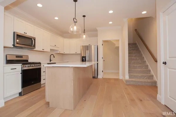 $2,700 | 3351 White Oak Court, Newburgh, IN 47630