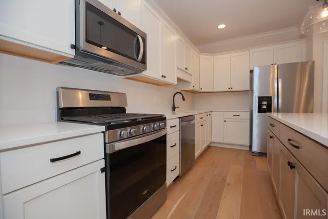 $2,700 | 3351 White Oak Court, Newburgh, IN 47630