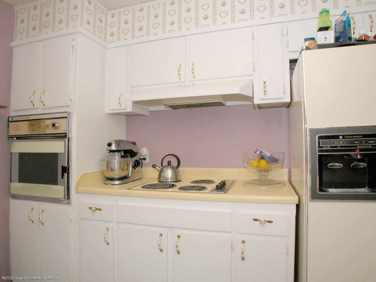 5110 Temple Drive Amarillo, TX 79110 - Photo 3 of 14 Kitchen