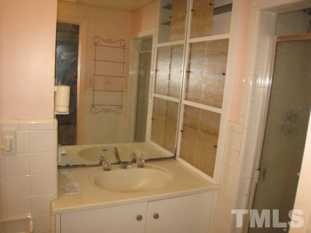 6051 Satterwhite Road Henderson, NC 27537 - Photo 13 of 22 Gallery Image 13