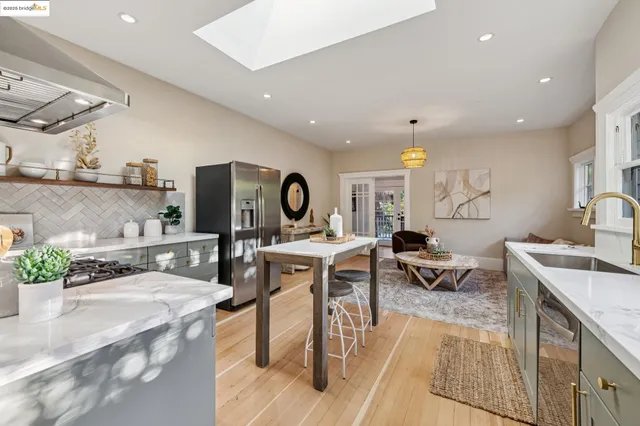 $1,695,000 | 2636 Alcatraz Avenue, Oakland, CA 94618