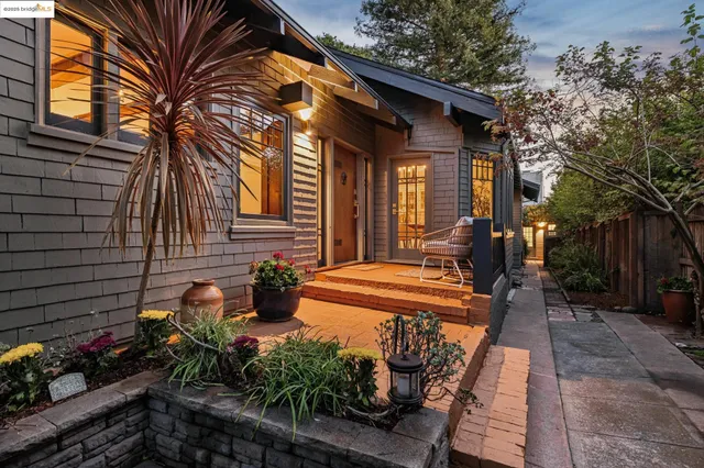 $1,695,000 | 2636 Alcatraz Avenue, Oakland, CA 94618