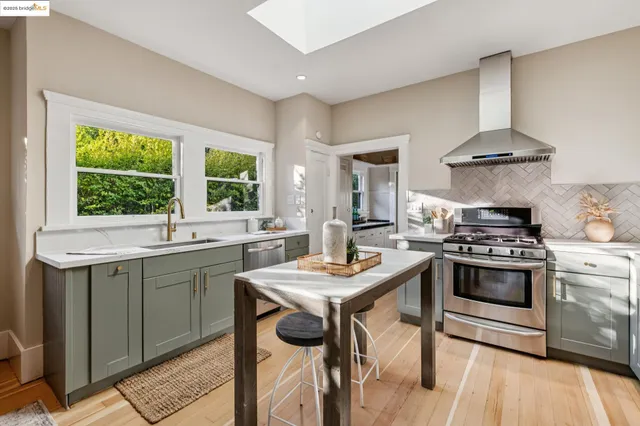 $1,695,000 | 2636 Alcatraz Avenue, Oakland, CA 94618