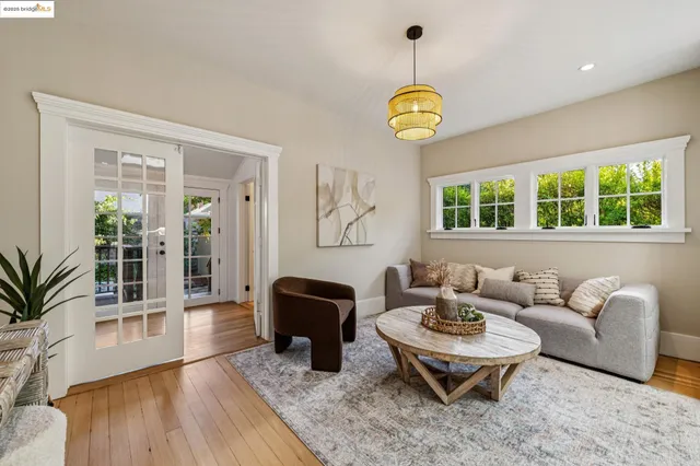 $1,695,000 | 2636 Alcatraz Avenue, Oakland, CA 94618