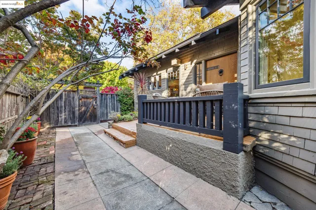 $1,695,000 | 2636 Alcatraz Avenue, Oakland, CA 94618