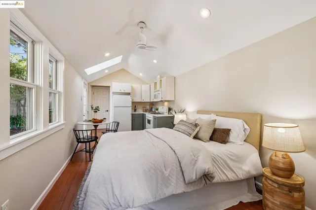 $1,695,000 | 2636 Alcatraz Avenue, Oakland, CA 94618