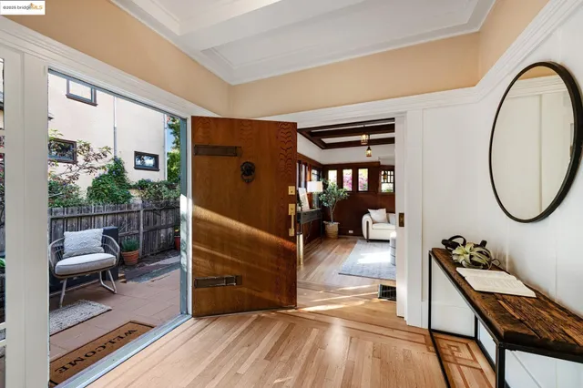 $1,695,000 | 2636 Alcatraz Avenue, Oakland, CA 94618