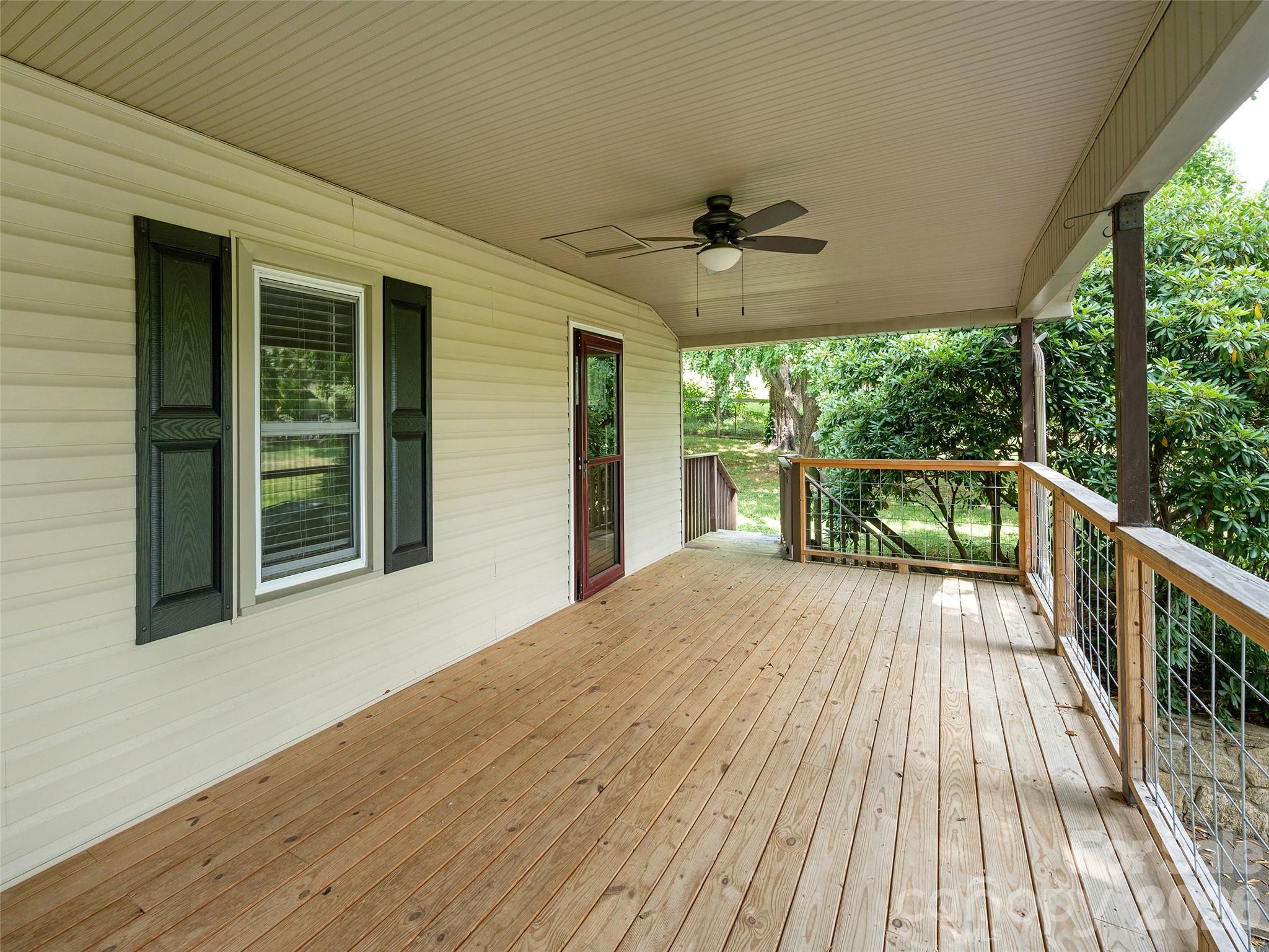 340 Mauney Cv Road Waynesville, NC 28786 - Photo 5 of 34