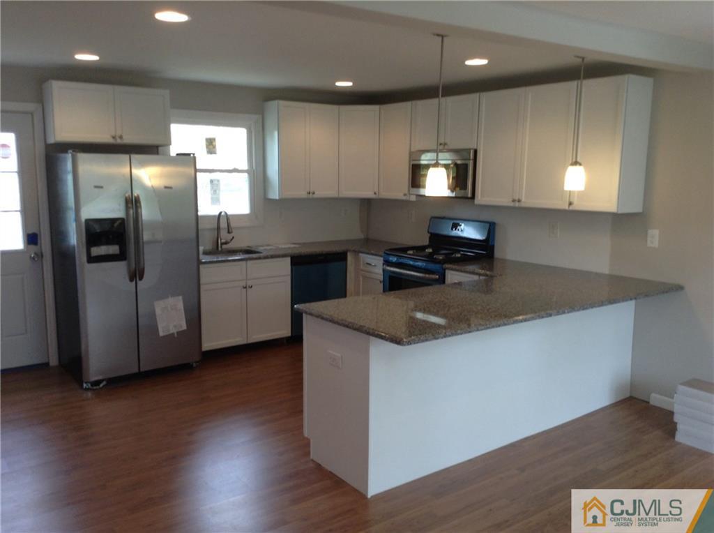 82 Tunison Road New Brunswick, NJ 08901 - Photo 5 of 22 Gallery Image 5